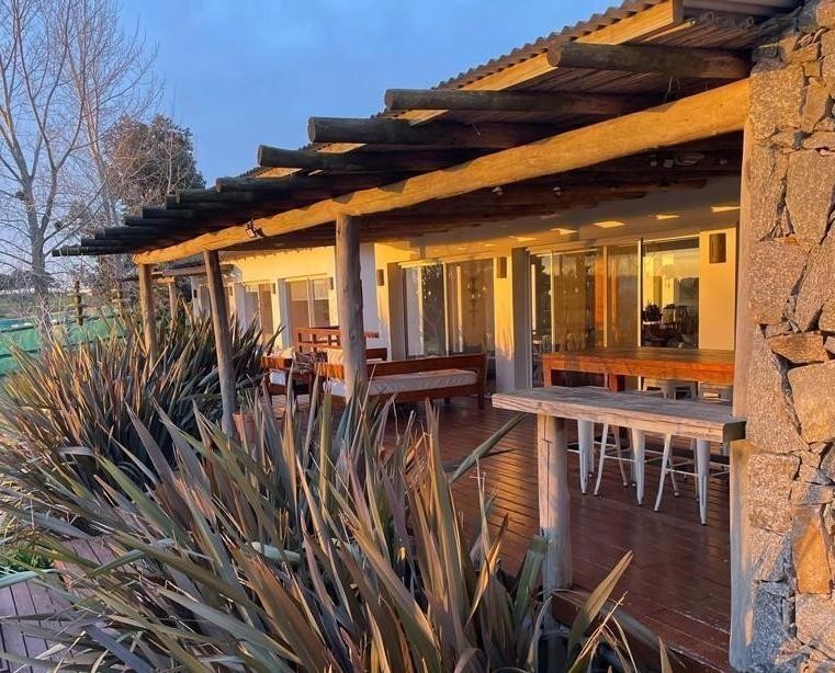 Casa en alquiler en el Barrio privado Pueblo Mio